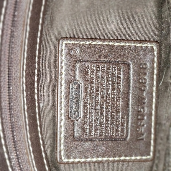 Small Coach Signature Handbag - Picture 4 of 4